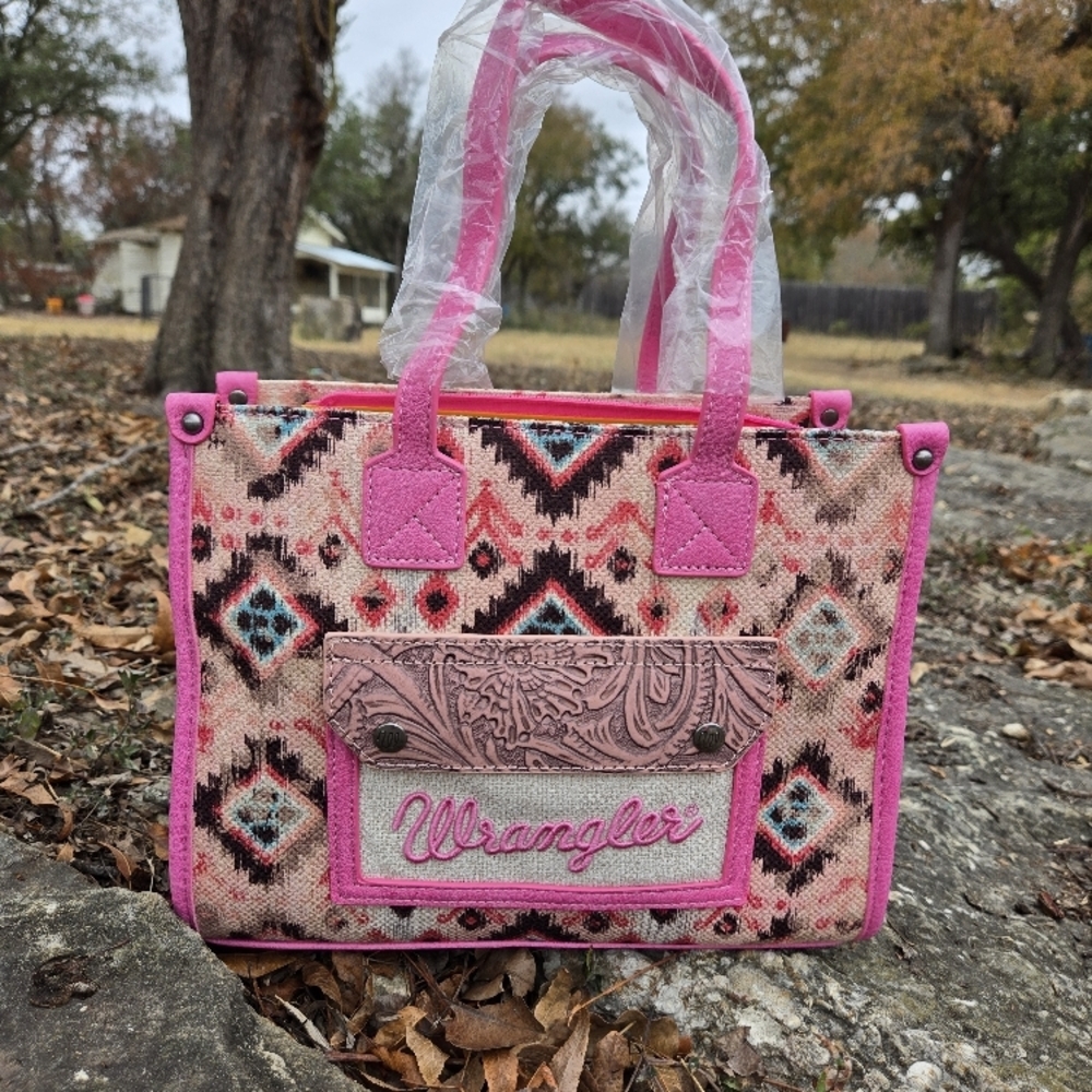 SOLD!! Wrangler Pink and Beige Women's Bag